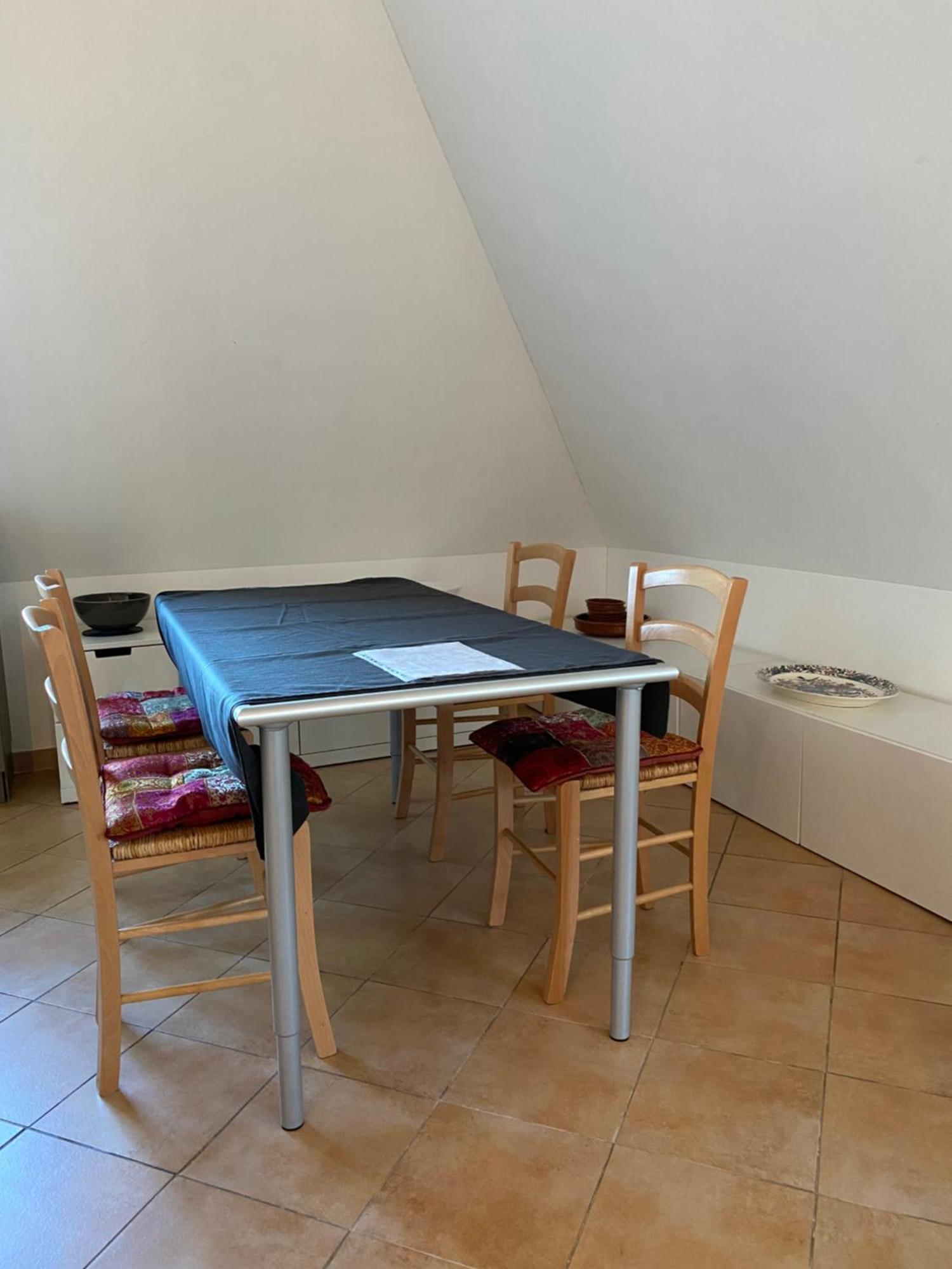 Helle und ruhige Dachgeschosswohnung München Exterior foto