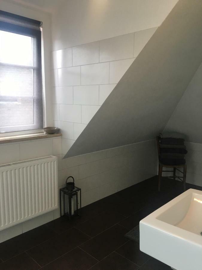 Helle und ruhige Dachgeschosswohnung München Exterior foto